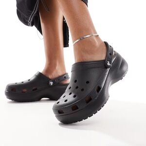 Crocs Classic Platform Clog in Black size 8